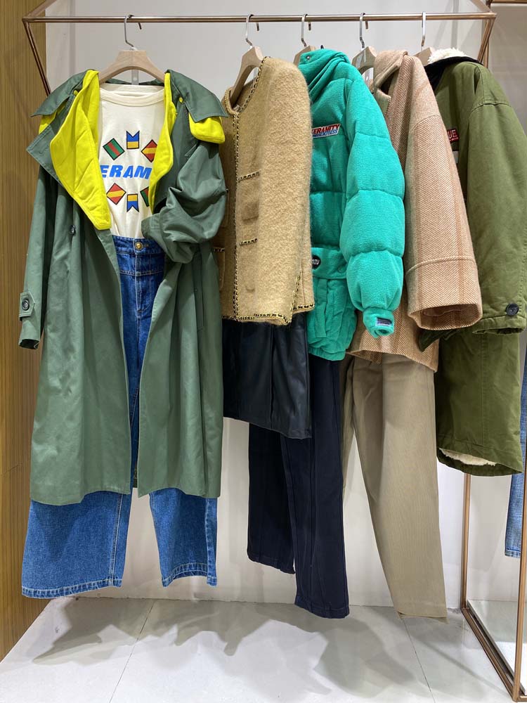 米祖21秋冬品牌折扣女装特价羽绒服专柜正品库存尾货清仓快手直播货源