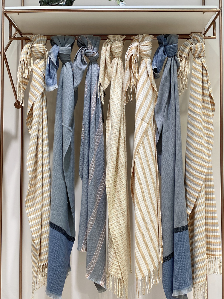 羊绒围巾20冬品牌折扣女装尾货清仓走份批发实体店直播一手货源