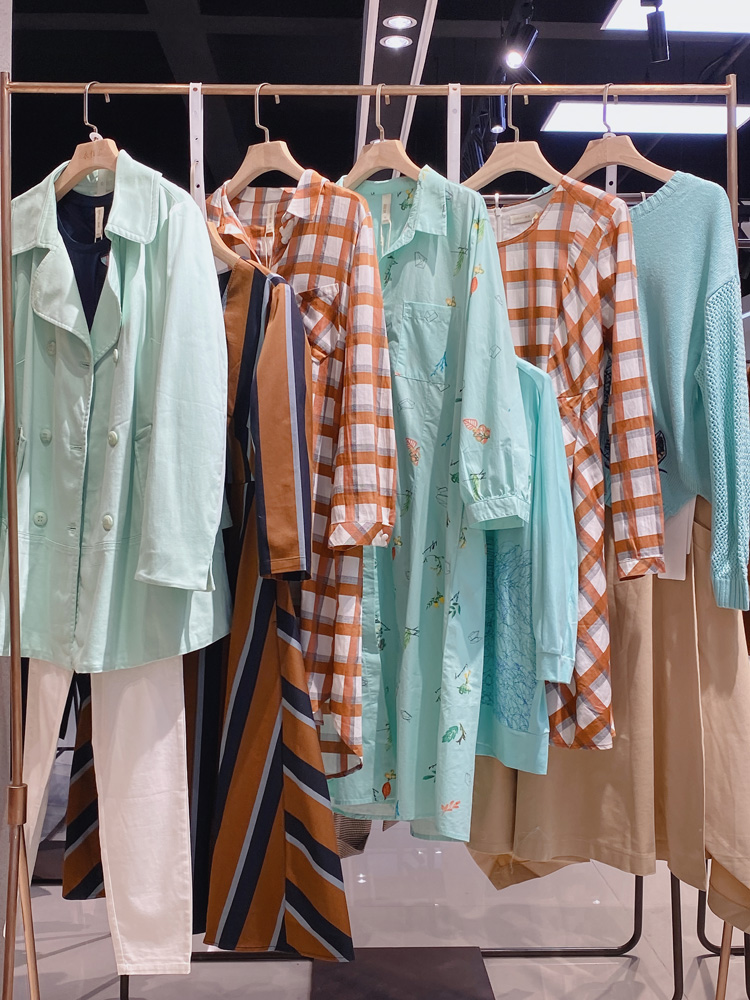 熙然秋品牌女装特价清仓大牌剪标品牌折扣女装铺货快手直播货源走份