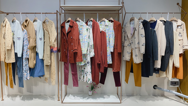 熙然秋品牌女装特价清仓大牌剪标品牌折扣女装铺货快手直播货源走份