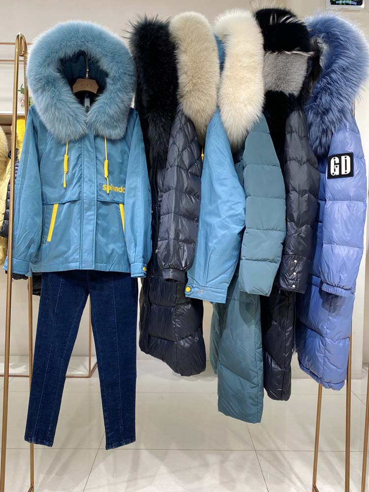 mcoco羽绒服20冬新款品牌折扣女装专柜撤柜尾货批发抖音实体直播货源